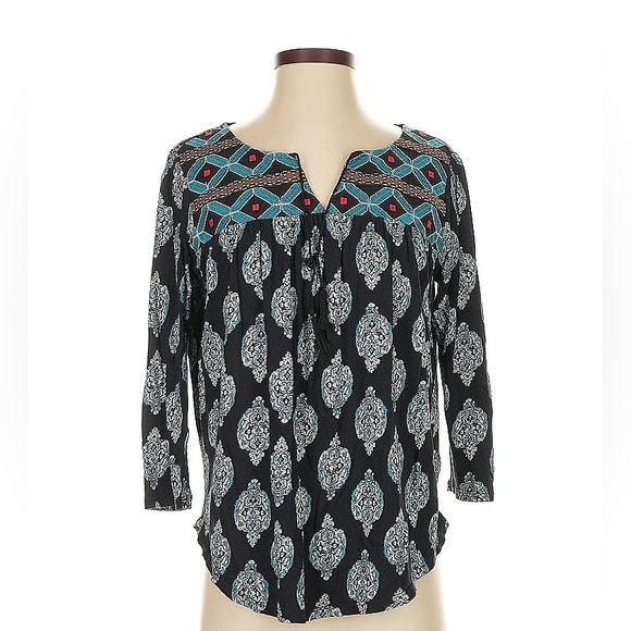 Chip & Pepper Women's Black and Blue Patterned Top V Neck Size Medium - Picture 2 of 8